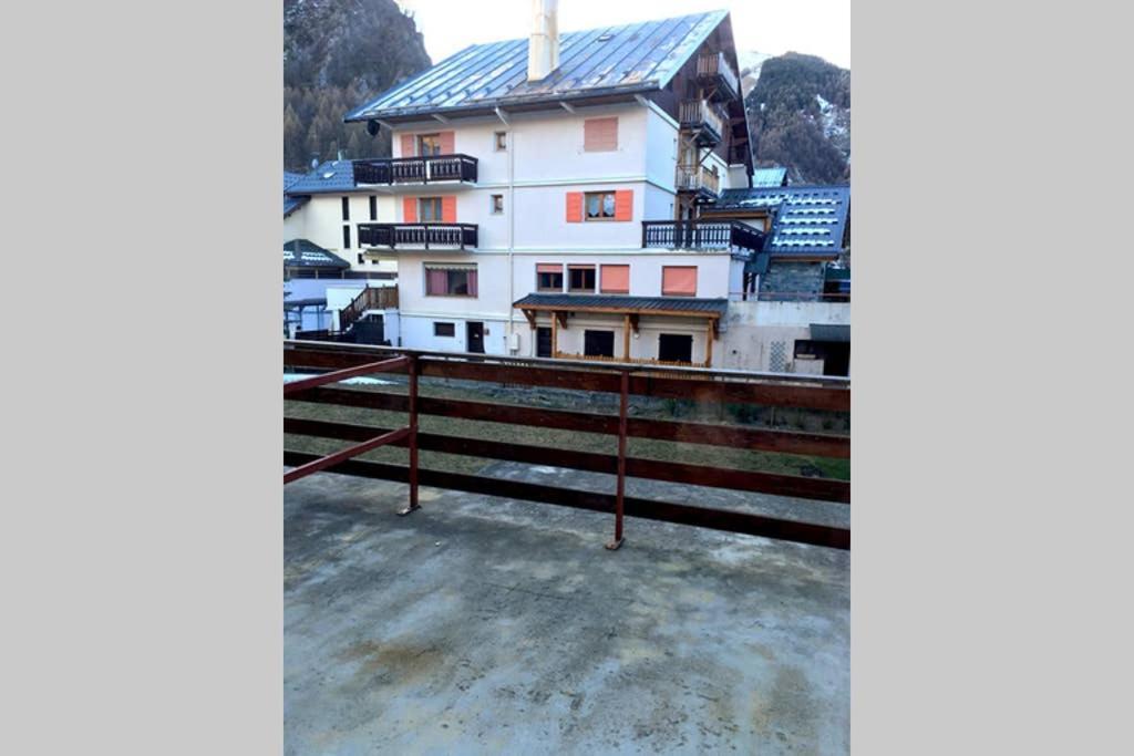 Jaune Genepi - 4 Personnes - 49M2 Et 17M2 Terrasse วัลลัวร์ ภายนอก รูปภาพ